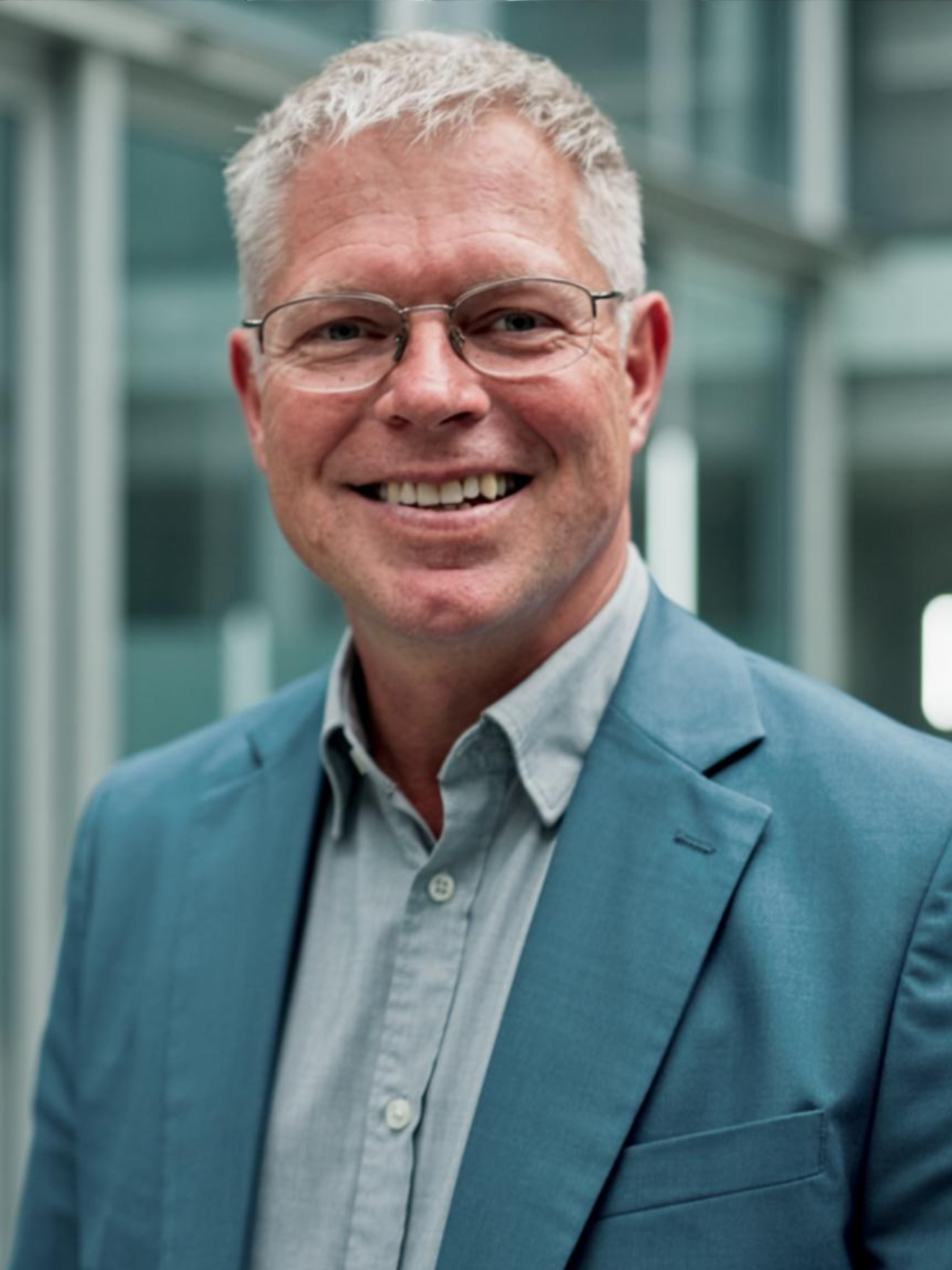 Portrait photo of Mike Freudenberg